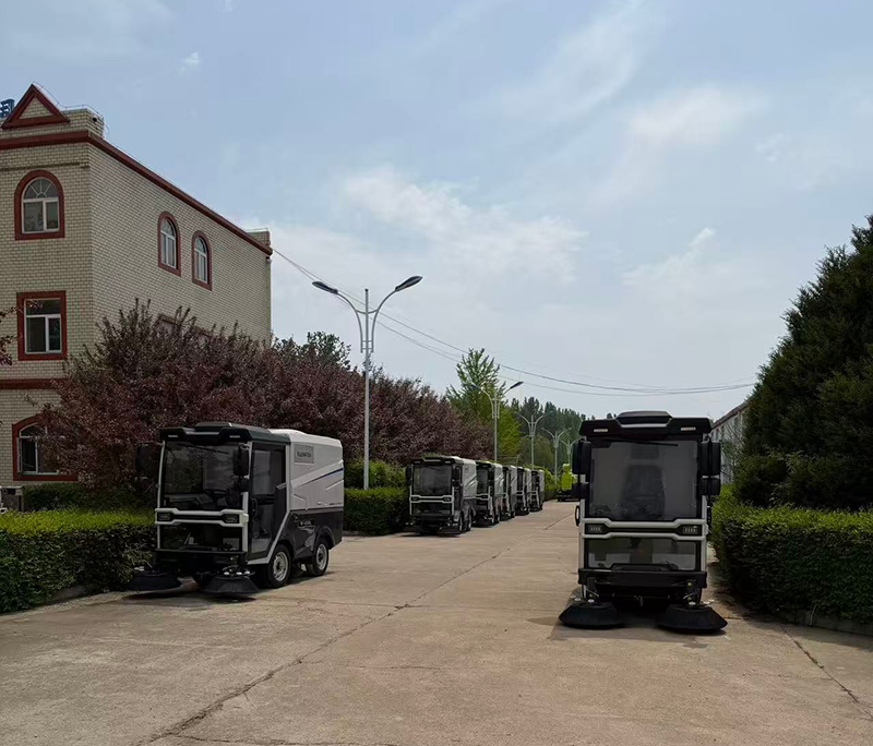 批量发车！新能源电动扫地机进驻环卫一线，赋能城市环境提质增效
